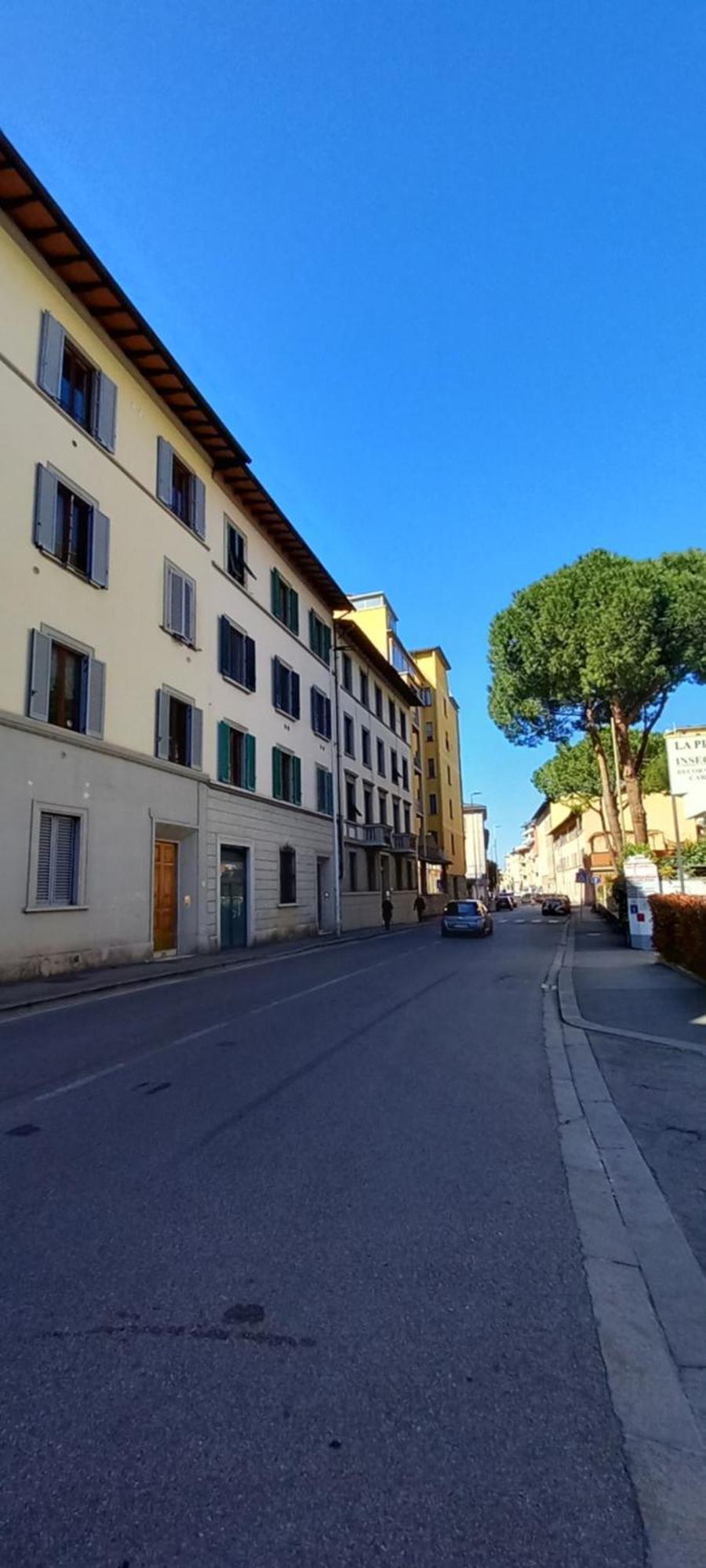 Charming & Spacious Florentine Home Just Two Mins From Tram Stop Florença Exterior foto